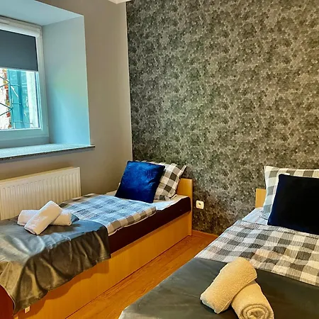 Tanie Noclegi Puszkina 2 Wałbrzych Esterno foto